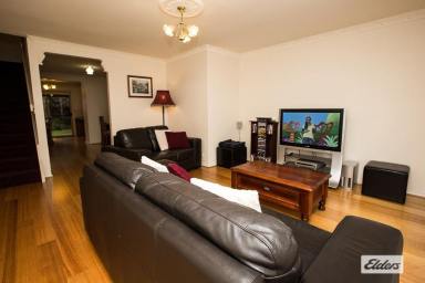 Townhouse For Lease - VIC - Bendigo - 3550 - Fully Furnished Inner City Townhouse  (Image 2)