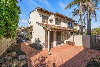 Townhouse For Sale - WA - Como - 6152 - LOW MAINTENANCE LIFESTYLE LIVING  (Image 2)