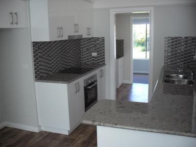 House For Lease - NSW - Leeton - 2705 - FAMILY LIVING CLOSE TO PARKVIEW PUBLIC SCHOOL  (Image 2)
