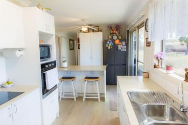 Acreage/Semi-rural For Sale - NSW - Inverell - 2360 - Modern Family Home on Acreage  (Image 2)