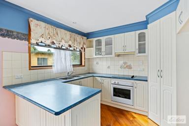 Unit For Sale - VIC - Newborough - 3825 - Neat as a Pin, Move in Ready.  (Image 2)