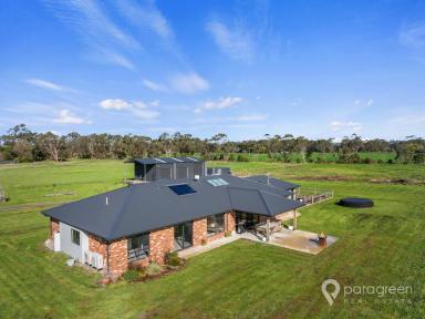 House For Sale - VIC - Toora - 3962 - LUX LIVING MEETS RURAL CHARM  (Image 2)