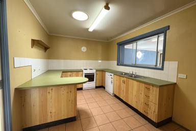 House For Lease - NSW - Raymond Terrace - 2324 - 3 BEDROOM HOME WITH IN-GROUND POOL!!!  (Image 2)