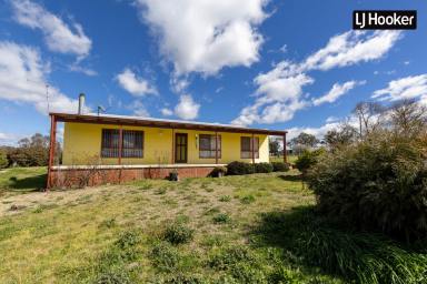 House For Sale - NSW - Bundarra - 2359 - Charming Village Home with Rural Views  (Image 2)