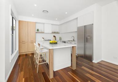 Villa For Sale - NSW - Shoalhaven Heads - 2535 - ~ Brand New & Move In Ready ~  (Image 2)