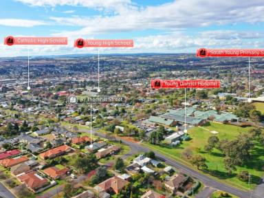 House For Sale - NSW - Young - 2594 - Large Family Home In a Elevated Desirable Location  (Image 2)