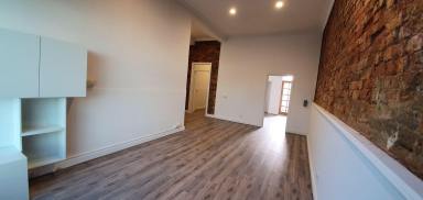 Office(s) For Lease - VIC - Preston - 3072 - Very Nice Shop/Office in a great location  (Image 2)