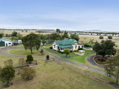 Acreage/Semi-rural For Sale - QLD - Cambooya - 4358 - “Kilmacrane” Colonial Charm Meets Lifestyle Perfection with 25 meg water licence!  (Image 2)