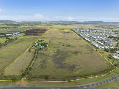 Acreage/Semi-rural For Sale - QLD - Cambooya - 4358 - “Kilmacrane” Colonial Charm Meets Lifestyle Perfection with 25 meg water licence!  (Image 2)