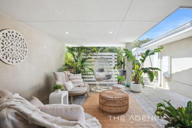 House For Sale - WA - Mullaloo - 6027 - A Home That Feels Like a Holiday!  (Image 2)
