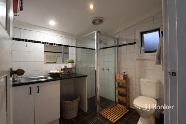 Studio For Lease - NSW - Inverell - 2360 - Furnished Studio Close to CBD  (Image 2)