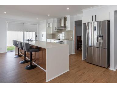 House For Sale - NSW - Tuncurry - 2428 - Modern 4 Bedroom Family Entertainer with Media Room & Double Garage  (Image 2)