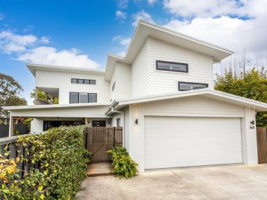 House Leased - NSW - Old Bar - 2430 - Modern Coastal Living – 4 Bedroom Home Close to Old Bar Beach  (Image 2)