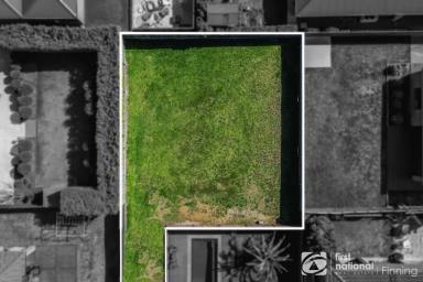 Residential Block For Sale - VIC - Somerville - 3912 - CLOSE TO EVERYTING & READY TO BUILD ON!  (Image 2)