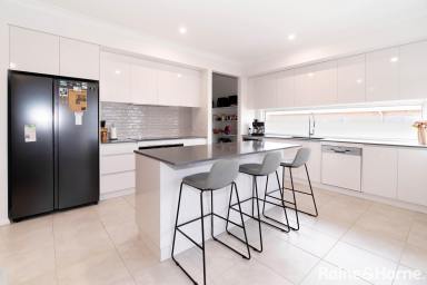 House For Lease - NSW - Estella - 2650 - IMPRESSIVE FAMILY HOME  (Image 2)