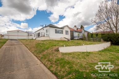 House For Sale - NSW - Glen Innes - 2370 - Comfort, Convenience & Exceptional Garage Space  (Image 2)