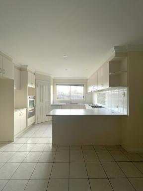 House For Lease - VIC - Drouin - 3818 - Low maintenance property in quiet court location  (Image 2)