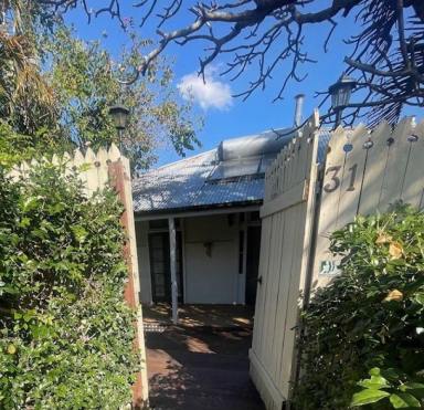 House Leased - QLD - Clayfield - 4011 - Short Lease - Cosy and Quaint House in Clayfield  (Image 2)