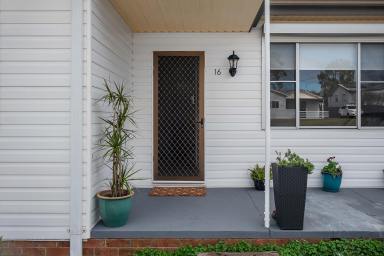 House For Sale - NSW - Raymond Terrace - 2324 - CONVENIENCE MEETS COMFORT!  (Image 2)