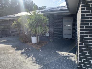 House For Lease - NSW - Black Head - 2430 - Executive Style Four Bedroom House  (Image 2)