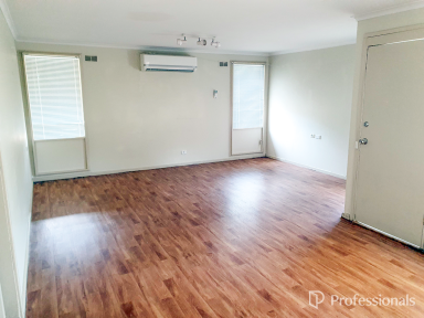 House For Lease - NSW - West Tamworth - 2340 - 52 Sue Crescent  (Image 2)