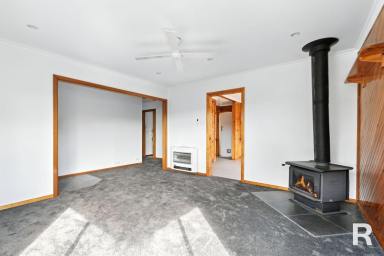 House For Lease - TAS - Rokeby - 7019 - Stylish and Low-Maintenance Living in Rokeby  (Image 2)
