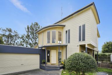 Townhouse For Sale - VIC - Apollo Bay - 3233 - PEACEFUL RETREAT WITH OCEAN & VALLEY VIEWS  (Image 2)