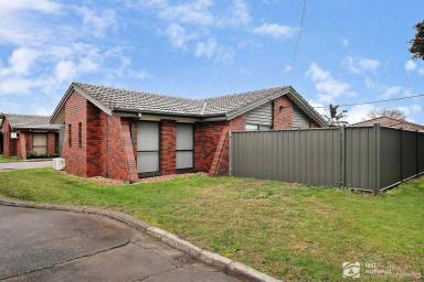 Unit Leased - VIC - Cranbourne - 3977 - 2 Bedroom Unit in the Heart of Cranbourne! (Image 2)