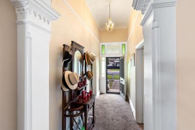House For Sale - VIC - Bendigo - 3550 - Charming Residence in a Desirable Location  (Image 2)