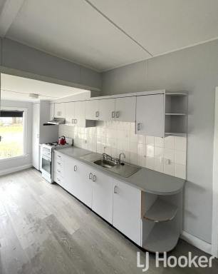 House For Lease - NSW - Stannifer - 2369 - Spacious, Renovated Family Home  (Image 2)