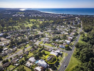 House Auction - NSW - Sawtell - 2452 - A SPACIOUS FAMILY HOME IN SAWTELL  (Image 2)