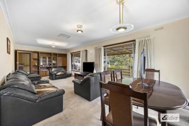 House For Sale - VIC - Ararat - 3377 - Spacious Family Home with Investment Potential in Sought-After West End  (Image 2)