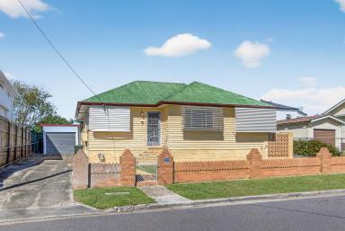 House For Lease - QLD - Kedron - 4031 - ð RENT JUST REDUCED! ðIf you've been waiting for a sign... this is it.  (Image 2)