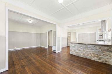 House For Sale - QLD - Mount Lofty - 4350 - Ease into the Eastside - Fantastic Opportunity!  (Image 2)