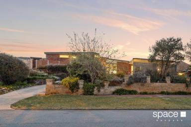 House For Sale - WA - City Beach - 6015 - A Rare Mid-Century Masterpiece, Offered for the First Time  (Image 2)