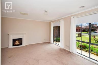 House For Sale - VIC - Mooroopna - 3629 - ENJOY WALKS AROUND THE LAKE !  (Image 2)