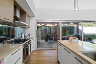 House For Sale - VIC - Warragul - 3820 - UNIQUELY STUNNING  (Image 2)