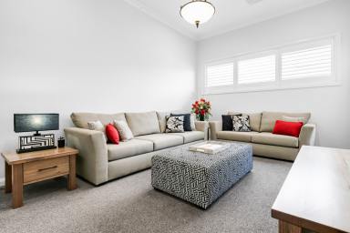 House For Sale - VIC - Mildura - 3500 - CBD Living at Its Best  (Image 2)