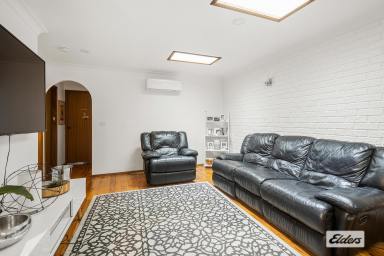 Duplex/Semi-detached For Lease - NSW - Cordeaux Heights - 2526 - Modern Family Home in a Peaceful Cordeaux Heights Setting  (Image 2)
