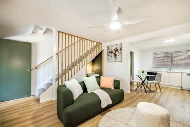 Townhouse For Lease - QLD - Atherton - 4883 - 2 Bed Town House For rent, fully renovated and walking distance to shops  (Image 2)