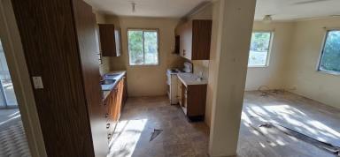 House For Sale - QLD - Forrest Beach - 4850 - LOWSET BEACH HOME FOR THE RENOVATOR!  (Image 2)