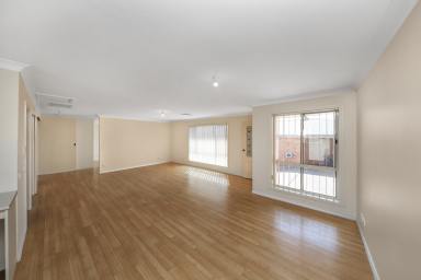 Unit For Sale - NSW - Tumut - 2720 - Central Location!  (Image 2)