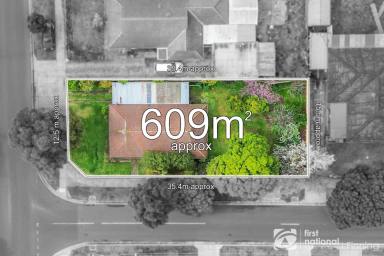House For Sale - VIC - Cranbourne - 3977 - PRIME DEVELOPMENT OPPORTUNITY  (Image 2)