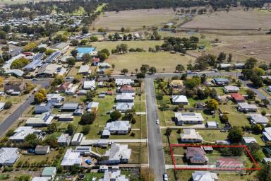 House For Sale - QLD - Murgon - 4605 - PRICE ADJUSTMENT! OFFERS OVER $435,000  (Image 2)