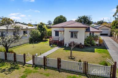 House For Sale - QLD - Murgon - 4605 - PRICE ADJUSTMENT! OFFERS OVER $435,000  (Image 2)