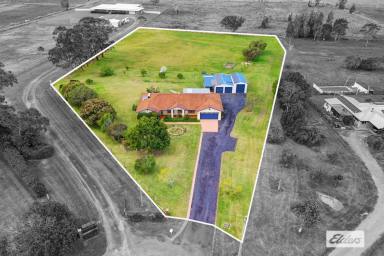 House For Sale - NSW - Cundletown - 2430 - A TERRIFIC LIFESTYLE IS GUARANTEED  (Image 2)