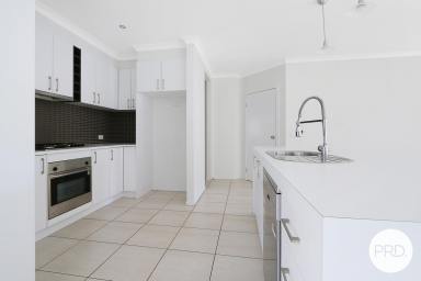 Townhouse For Lease - NSW - West Albury - 2640 - QUALITY TOWNHOUSE IN GREAT LOCATION!  (Image 2)