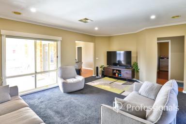 House Sold - VIC - Mildura - 3500 - Smart, Neat and Stylish Family Home  (Image 2)
