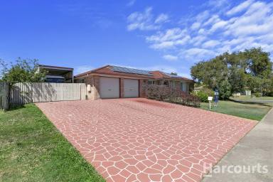 House For Sale - QLD - Urangan - 4655 - Your Beachside Lifestyle Awaits...  (Image 2)