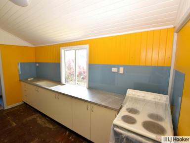 House For Sale - QLD - Tully - 4854 - Charming Renovated Home with picturesque Mountain Views  (Image 2)